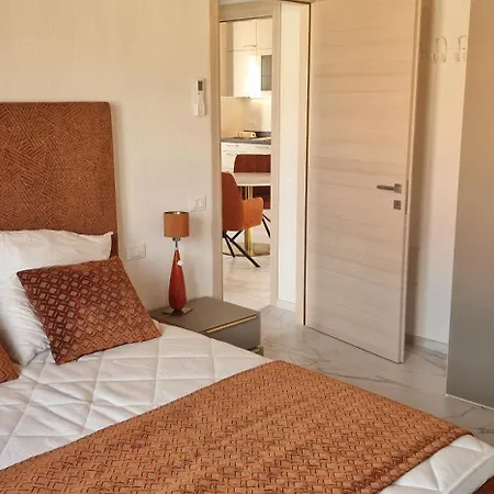 Casa Toni, * Вилласимиус