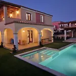 Casa Toni, *